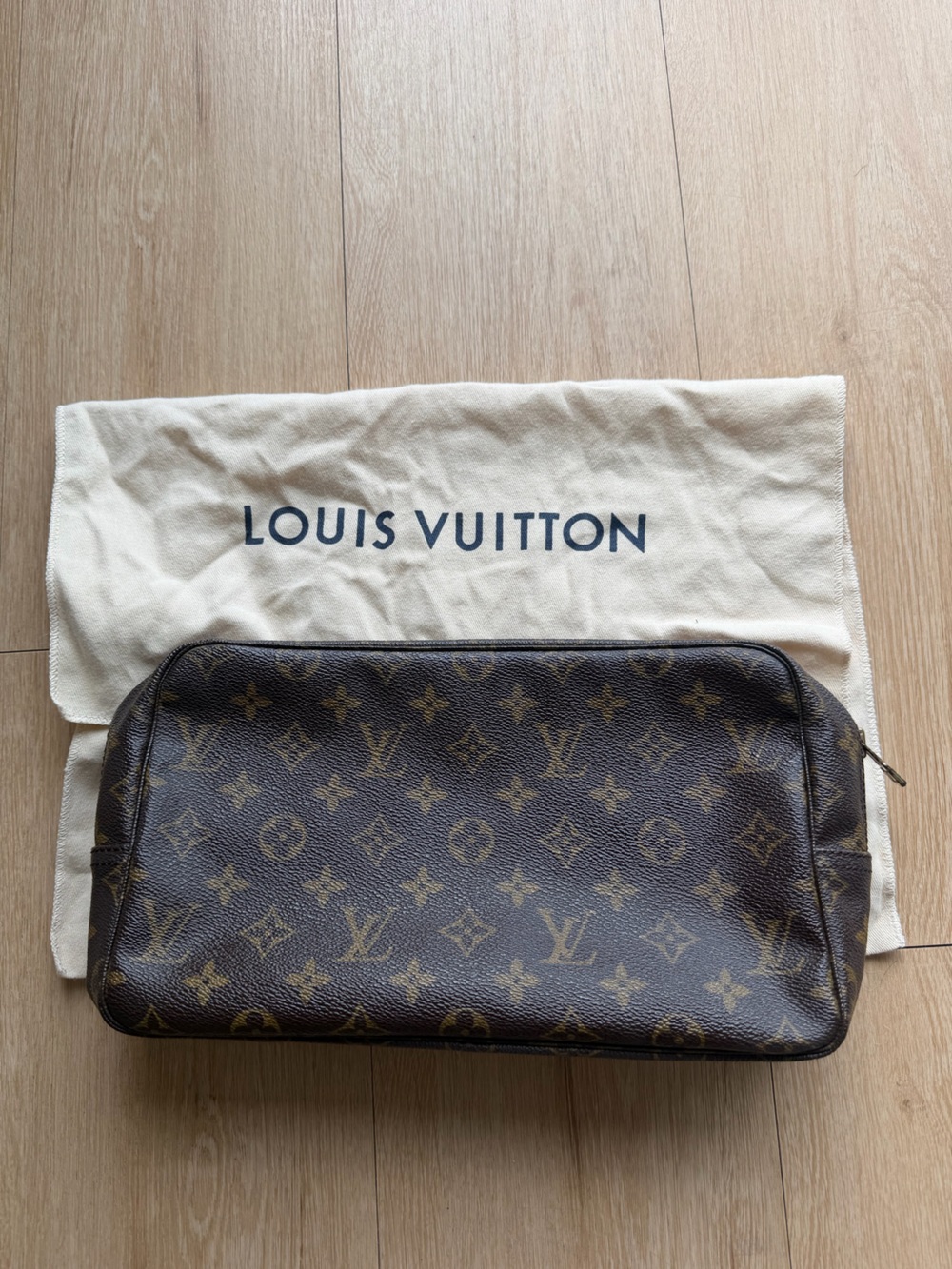 Louis Vuitton Vintage Monogram Trousse Toilette 28 Pouch